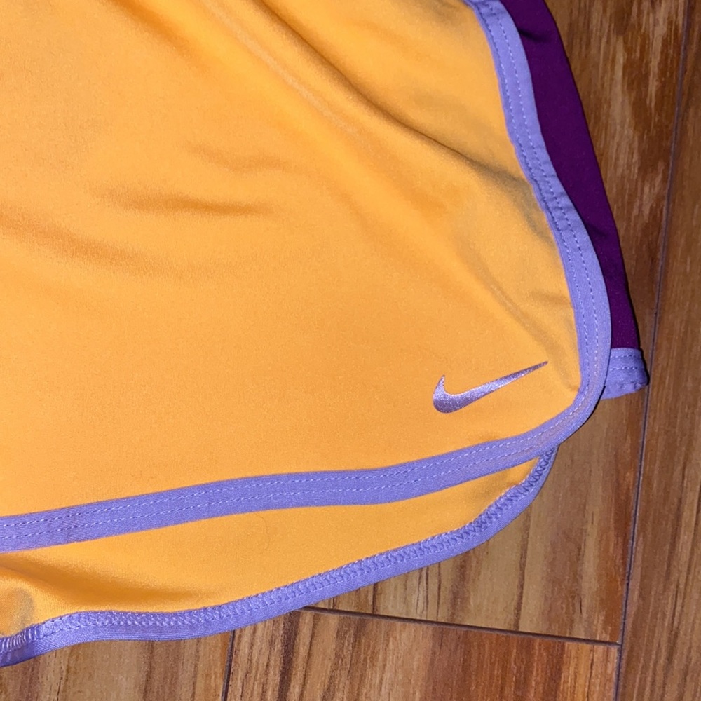 Nike Dri fit athletic training shorts women’s size medium - Picture 3 of 6